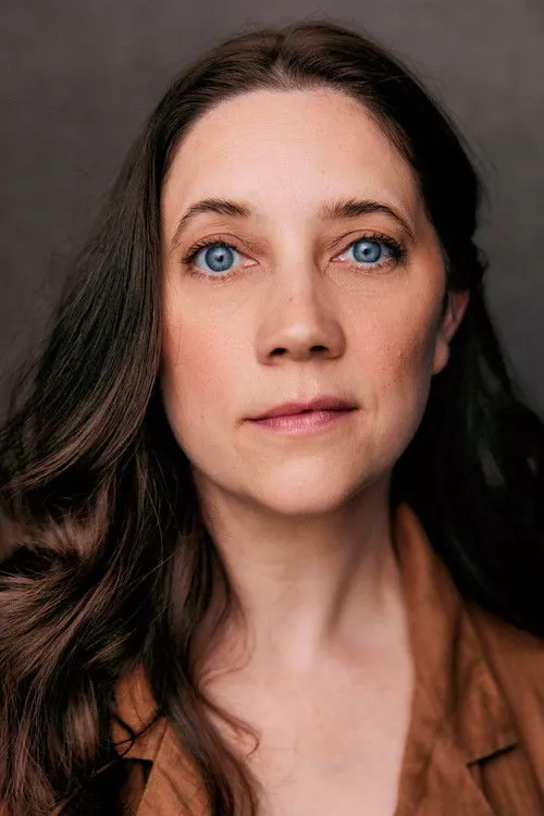 Hyten Davidson ha trabajado con Ashley Bacon en 1 ocasiones