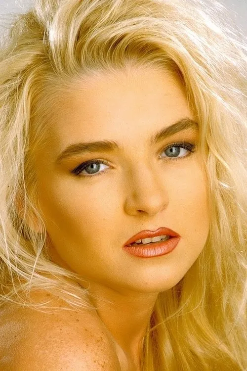 Veronica Doll ha trabajado con Ashley Lauren en 2 ocasiones