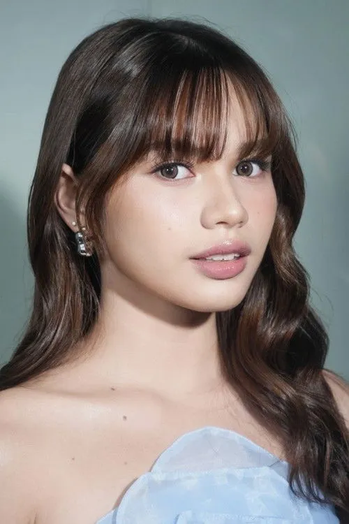 Ashley Sarmiento interpretando a