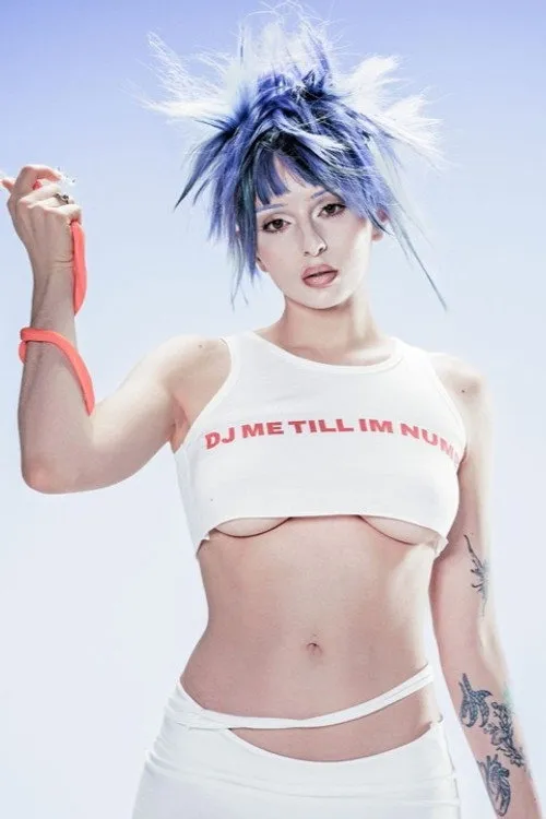 A. G. Cook ha trabajado con Ashnikko en 1 ocasiones