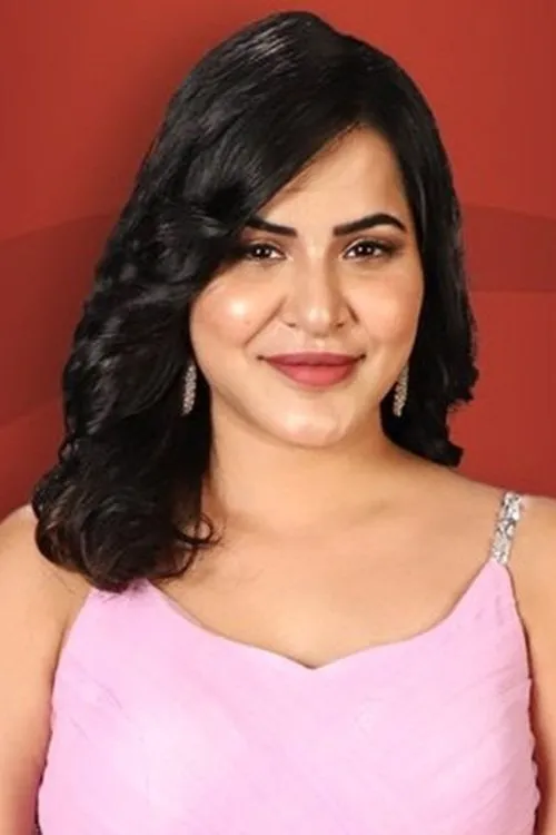 Ashu Reddy interpretando a Harika