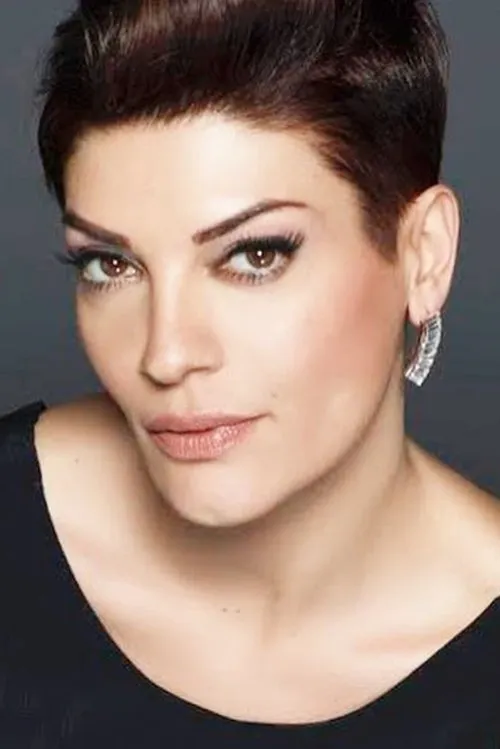 Ebru Akel ha trabajado con Aslızen en 1 ocasiones