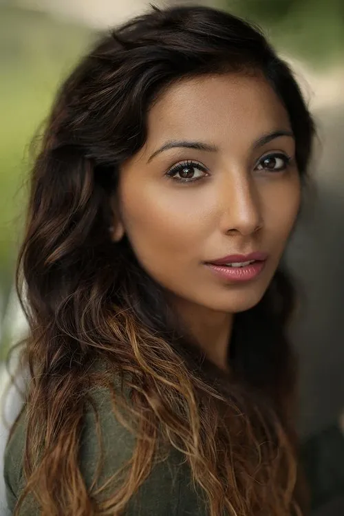 Asmara Gabrielle — personaje: Marina Shah