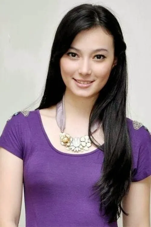 Asmirandah — personaje: Sandra