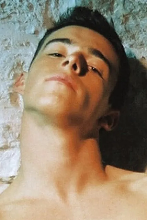 Aster Unger interpretando a Boy in Park