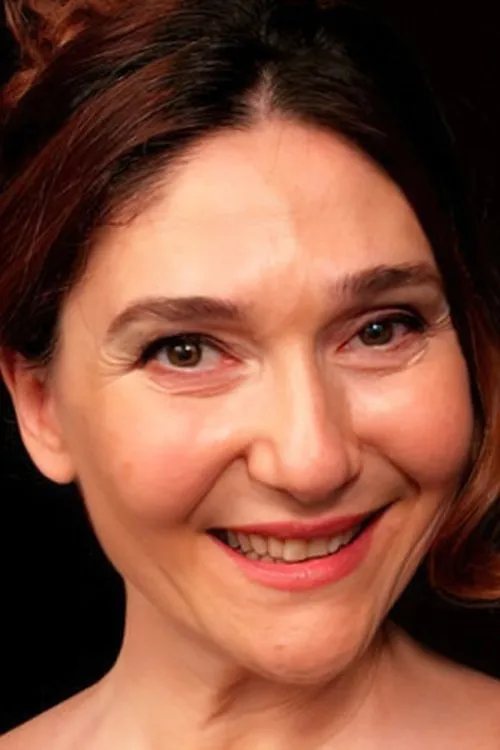 Asuman Çakır — personaje: Nebahat Efegil