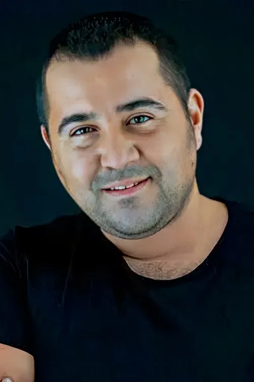 Ata Demirer interpretando a Niyazi Gül