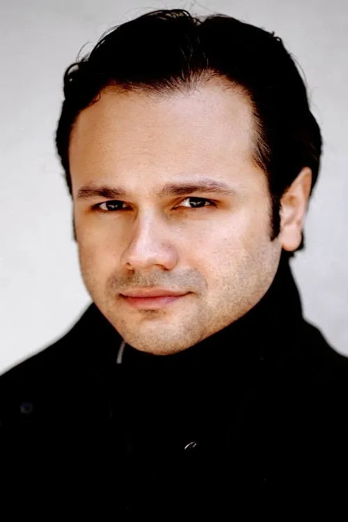 Atalla Ayan interpretando a Alfredo Germont