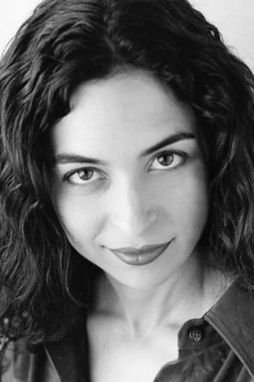 Genevieve Zweig ha trabajado con Athena Demos en 1 ocasiones