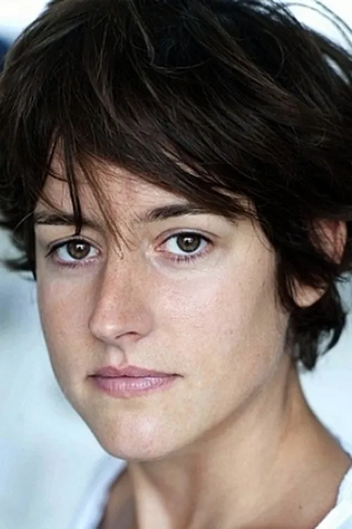 Sarah Karbasnikoff ha trabajado con Aude Léger en 1 ocasiones