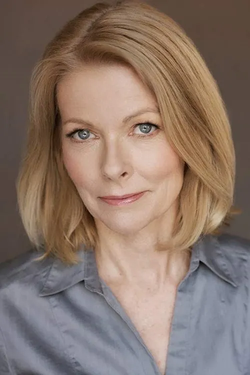 Audrey Looye — personaje: Donna Cross