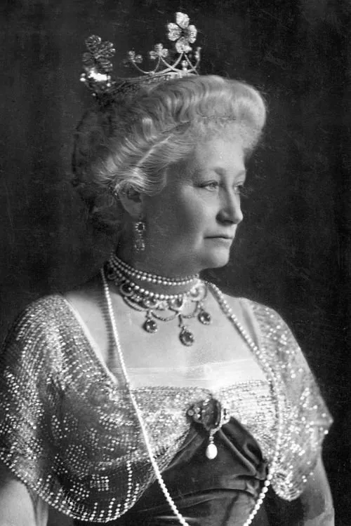 Kaiser Wilhelm II of Germany ha trabajado con Augusta Victoria of Schleswig-Holstein en 12 ocasiones