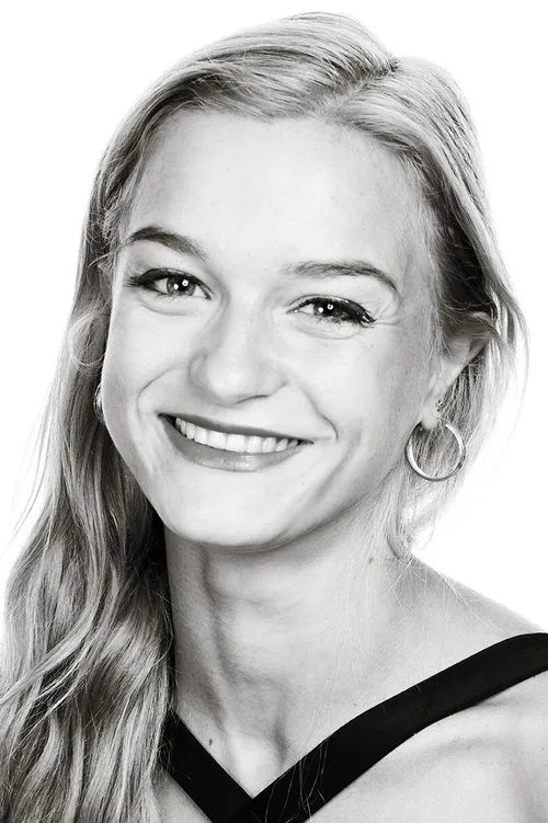 Alexander Jones ha trabajado con Aurore Lissitzky en 1 ocasiones