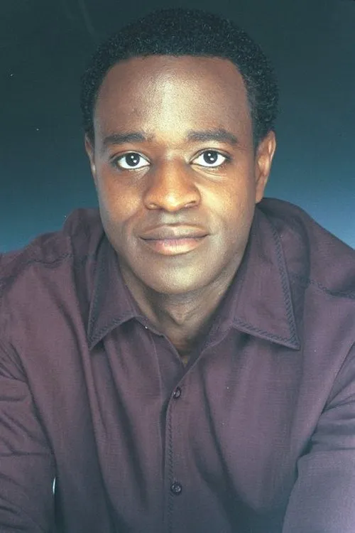 Ausby Larkin interpretando a Cracker