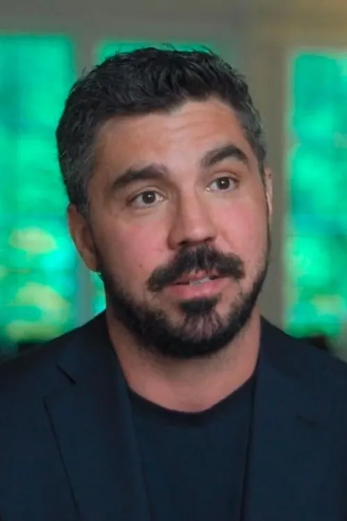 Austin Gallagher interpretando a 