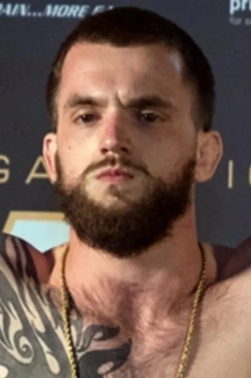 Albert Duraev ha trabajado con Austin Lingo en 2 ocasiones