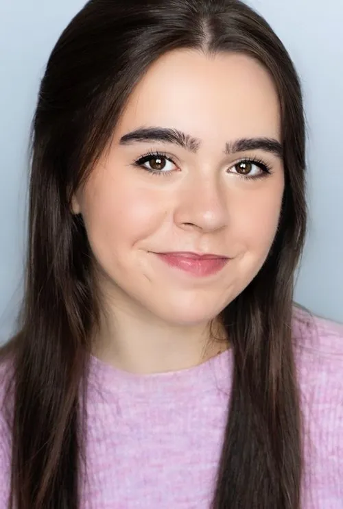 Ava Bianchi interpretando a Jenny