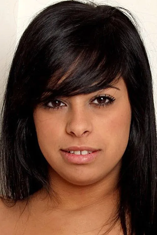 Ava Jay interpretando a 