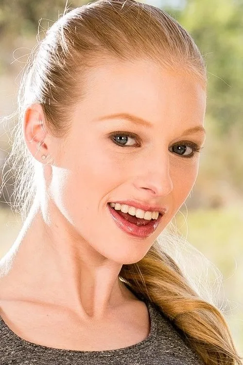 Avril Hall interpretando a 