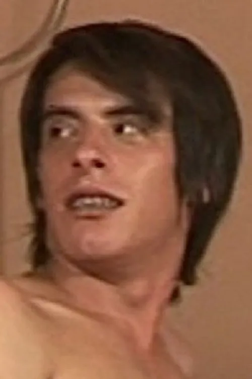 Axel Berns interpretando a (archive footage)