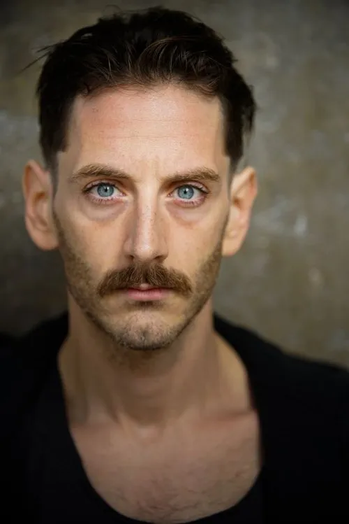 Suzy Bemba ha trabajado con Axel Gallois en 1 ocasiones