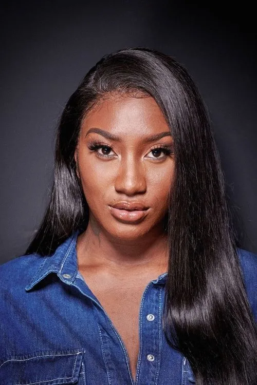 Aya Nakamura interpretando a Self