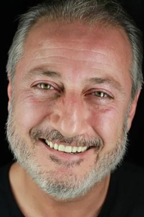 Suphi Kaner ha trabajado con Ayhan Işık en 6 ocasiones