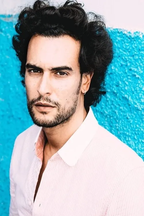 Charlie Hollway ha trabajado con Ayoub Layoussifi en 1 ocasiones