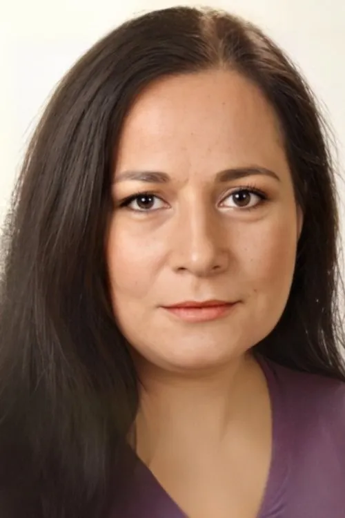 Güzin Dogan ha trabajado con Ayşegül Uygurer en 1 ocasiones