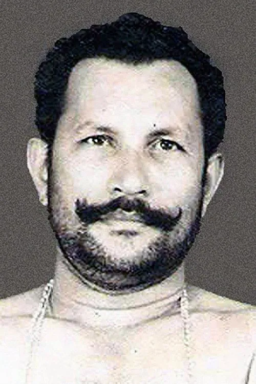 Azeez interpretando a Antony