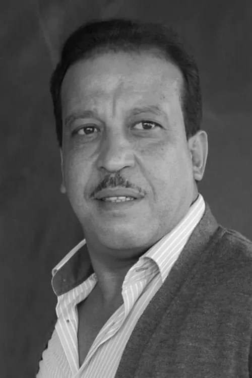 Aziz Dadas interpretando a Chief Zerouali