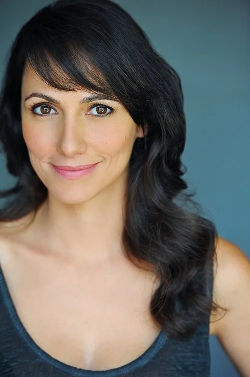 Azize Erim — personaje: Belly Dancer