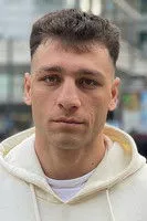 Tommy Welch ha trabajado con Bahadur Karami en 1 ocasiones