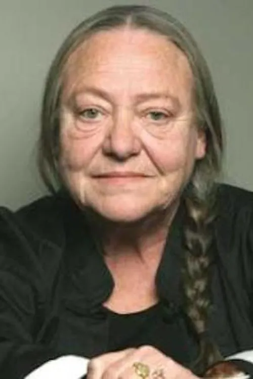 Barbara Morawiecz interpretando a Wirtin