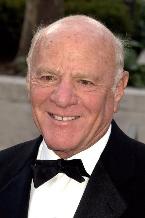 Barry Diller interpretando a Self