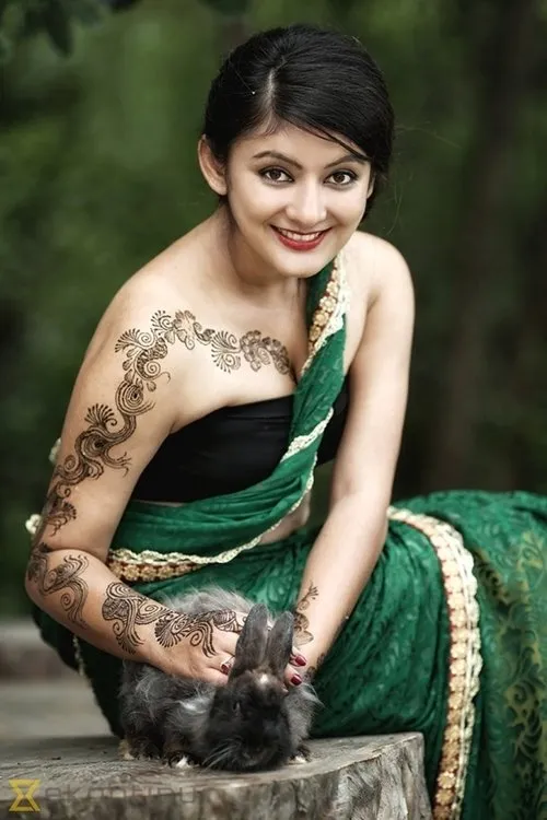 Barsha Raut interpretando a