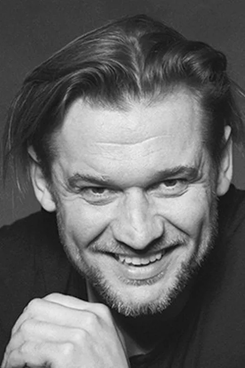 Michal Karmowski ha trabajado con Bartłomiej Krat en 3 ocasiones