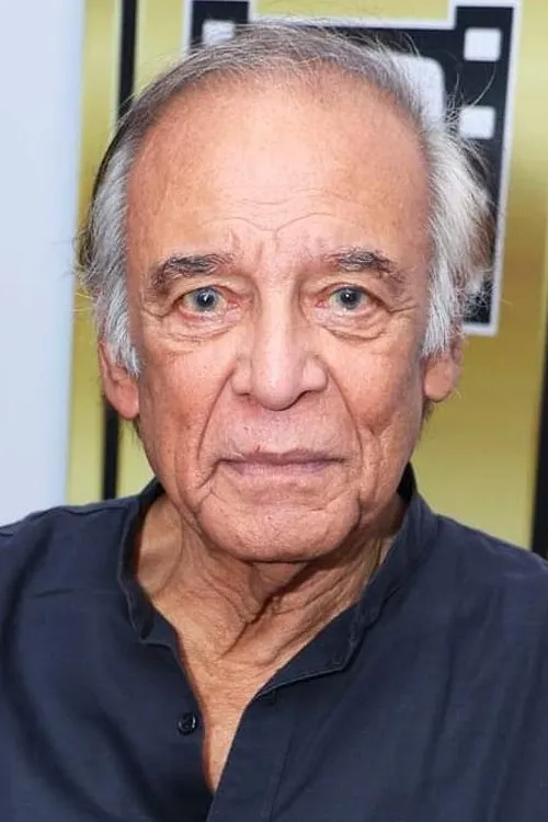 Barun Chanda interpretando a 