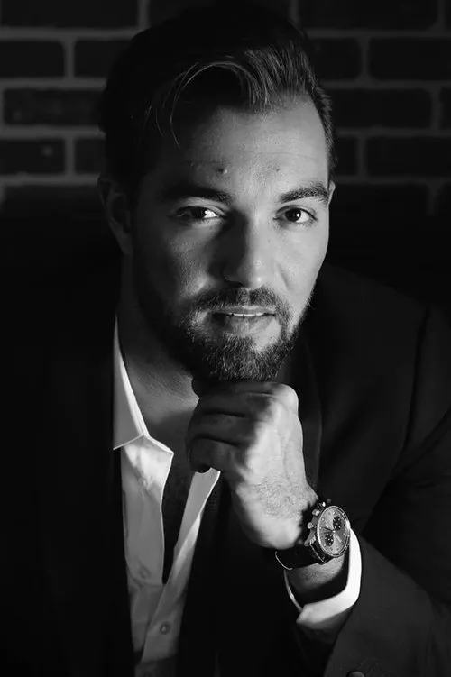 Foto de perfil del actor Basel Al Zaro en el reparto