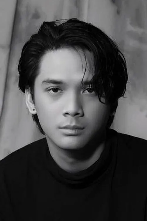 Baskara Mahendra interpretando a Hayat