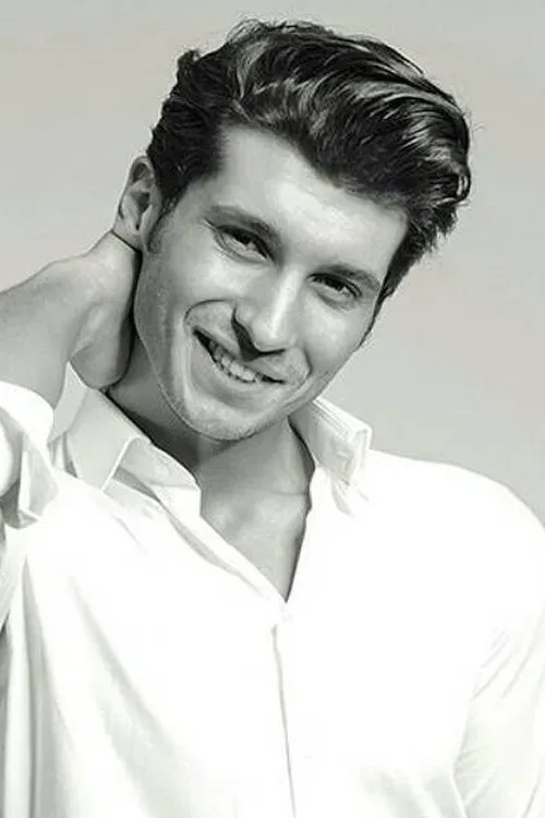 Emre Kizilirmak ha trabajado con Batuhan Büyükacaroğlu en 1 ocasiones