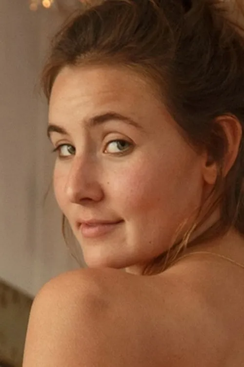 Bea Wolf interpretando a