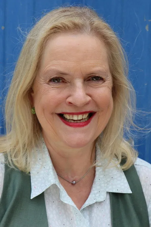 Beate Tober interpretando a Helga