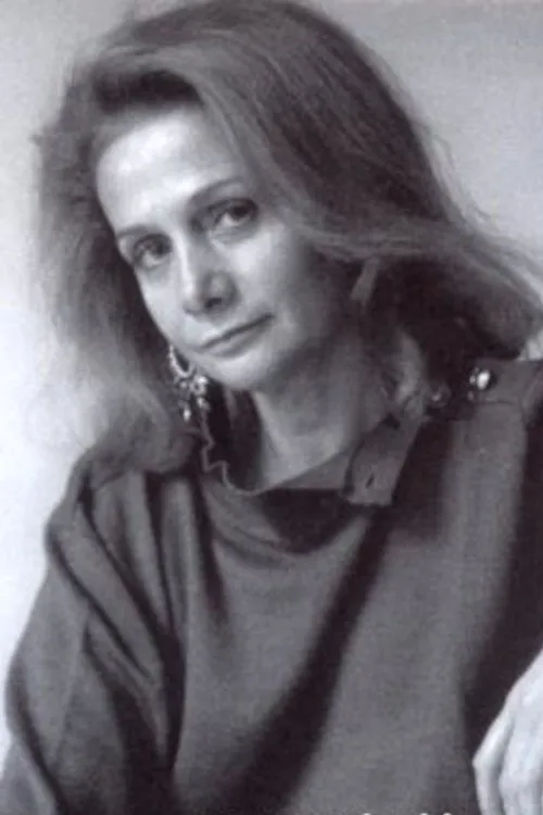 Beatrice Delfe interpretando a Marie-Thérèse (voice)