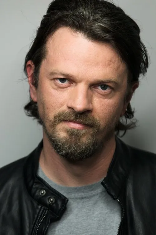 Benard Cummings ha trabajado con Beau Van Donkelaar en 1 ocasiones