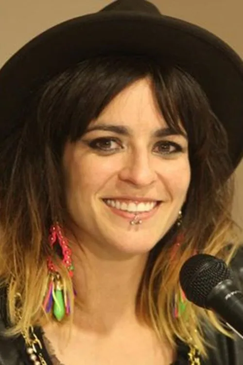 Bebe Rebolledo interpretando a Sezar