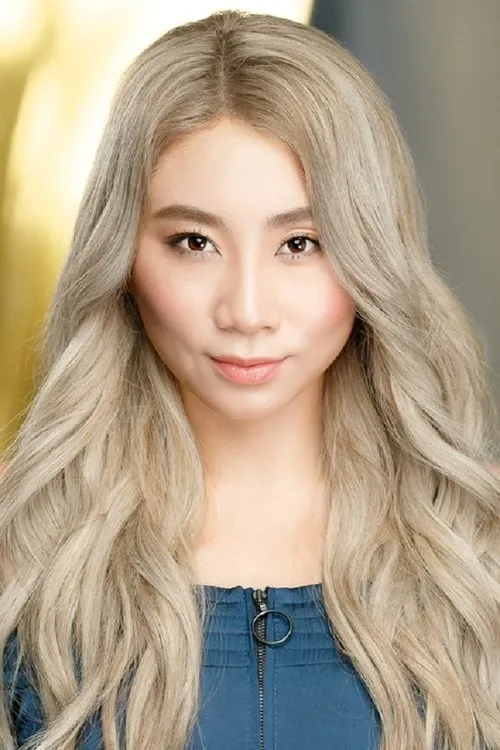 Becktoria interpretando a Caitlin