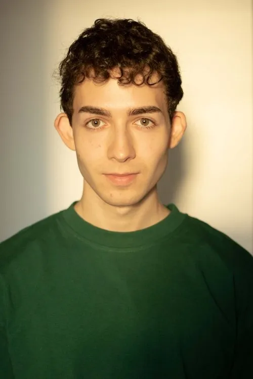 Béla Can Leon en su biografía y filmografía