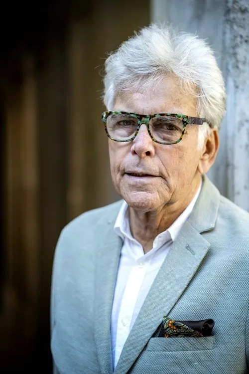 Béla Ernyei interpretando a Gesa Rottwanier