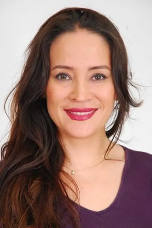 Izzet Çivril ha trabajado con Belma Mamati en 2 ocasiones